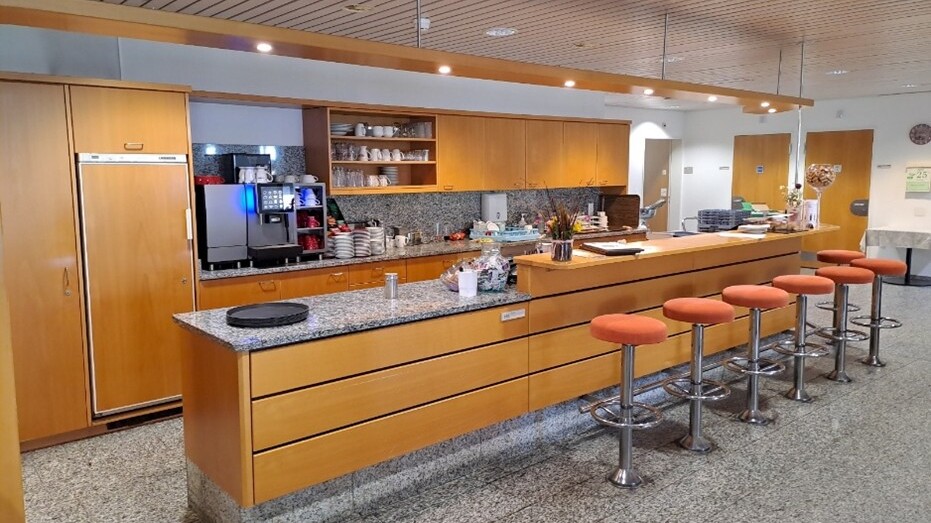 Umbau des Bistro-Buffets & Empfang